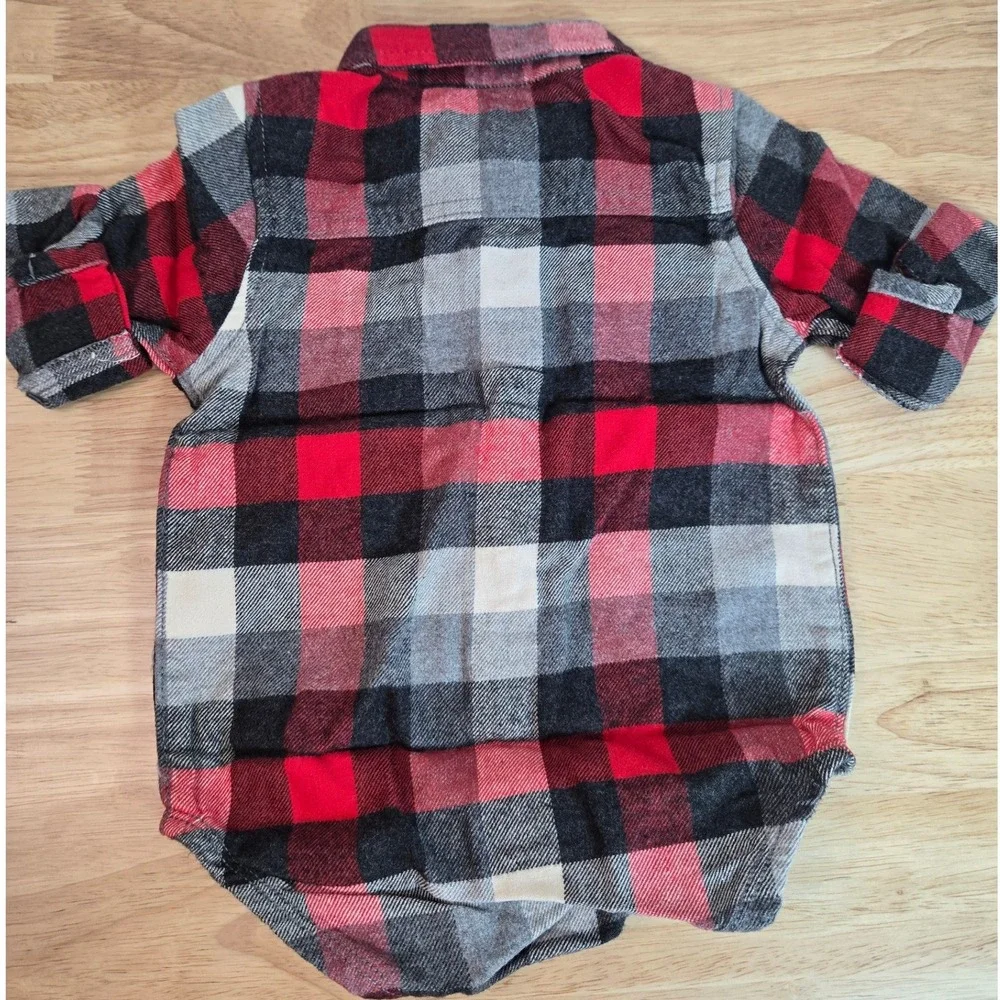 OshKosh B'gosh Baby Boy Red Black Plaid Flannel Bodysuit 9M 157434 D617
